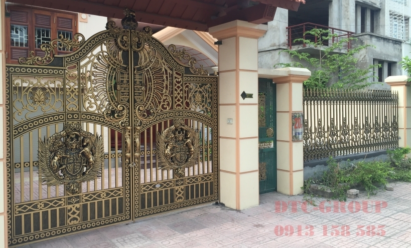 CỔNG NHÔM ĐÚC LAMA 2