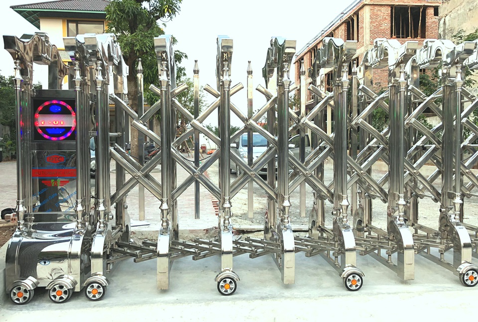 cổng xếp inox dtc d-815 1