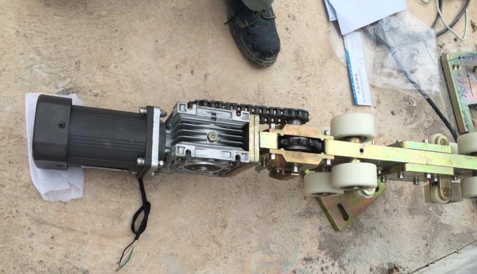 cổng xếp trượt tự động dtc B802 3